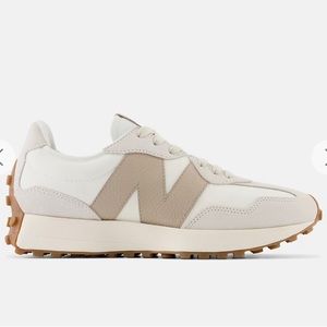 New Balance 327 Unisex (moonbeam with driftwood) (NEW in BOX)